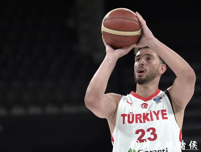 申京32+14火箭险胜灰熊 独行侠逆转力克开拓者